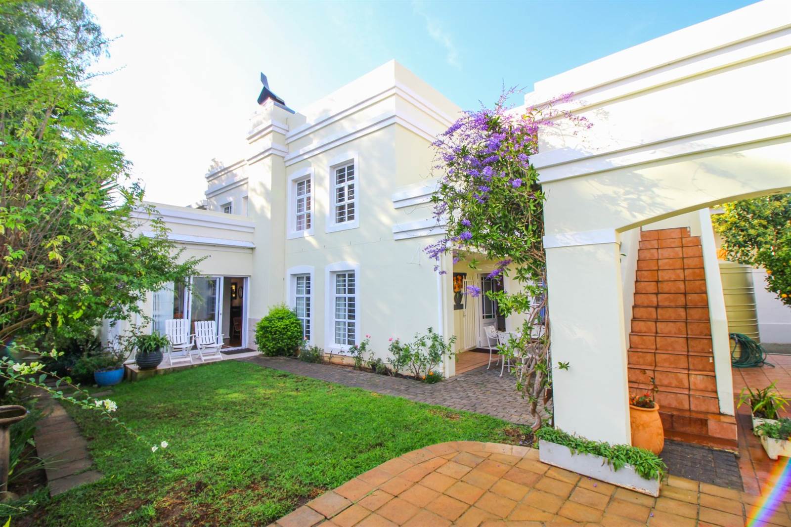 4 Bed House in Paradyskloof photo number 3