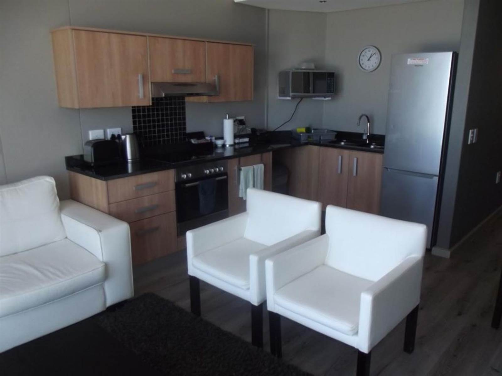 2 Bed Apartment in Tableview photo number 15