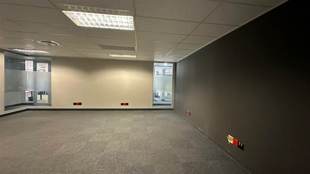 90  m² Commercial space in Highveld photo number 6