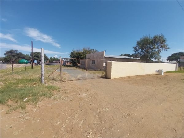 256  m² Commercial space in Jan Kempdorp