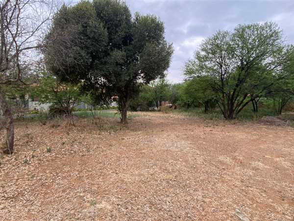 893 m² Land available in Birdwood