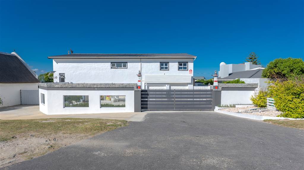 6 Bed House in Struisbaai photo number 29