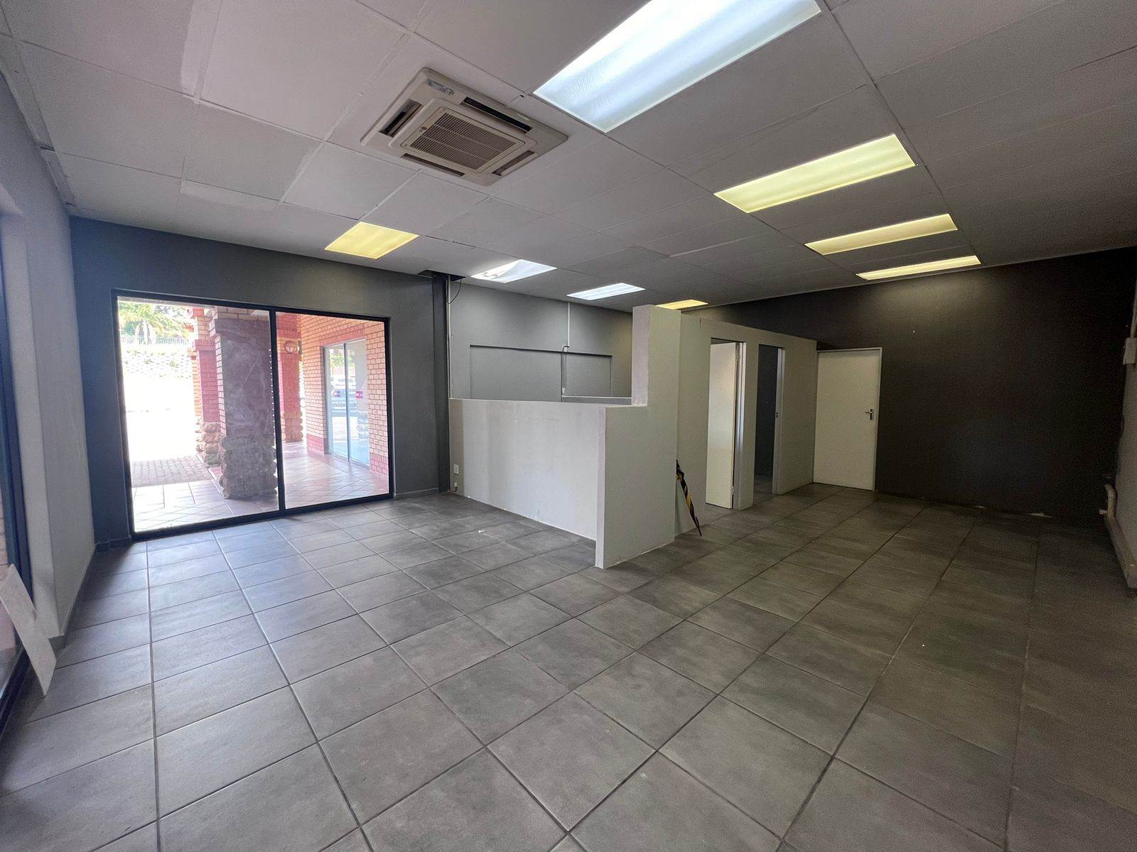 51  m² Commercial space in Krugersdorp Central photo number 6