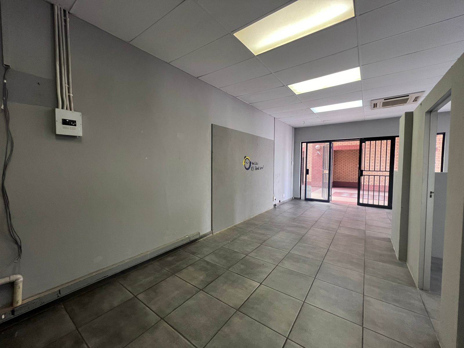51  m² Commercial space in Krugersdorp Central photo number 11