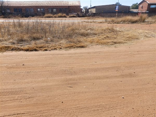 3898 m² Land available in Stilfontein