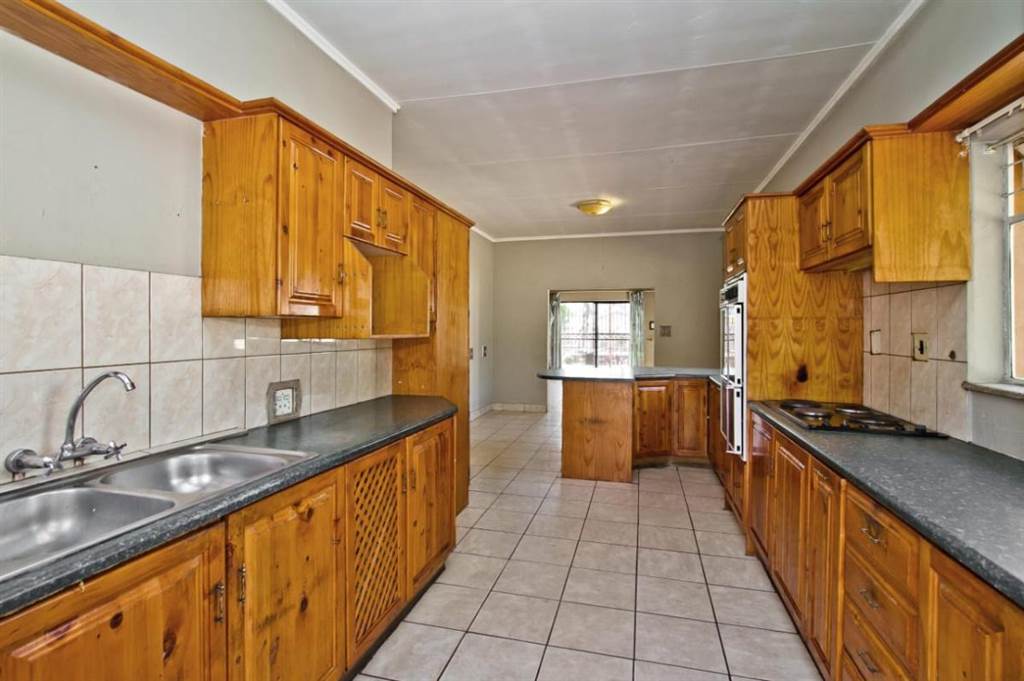 3 Bed House in Pretoria North photo number 10