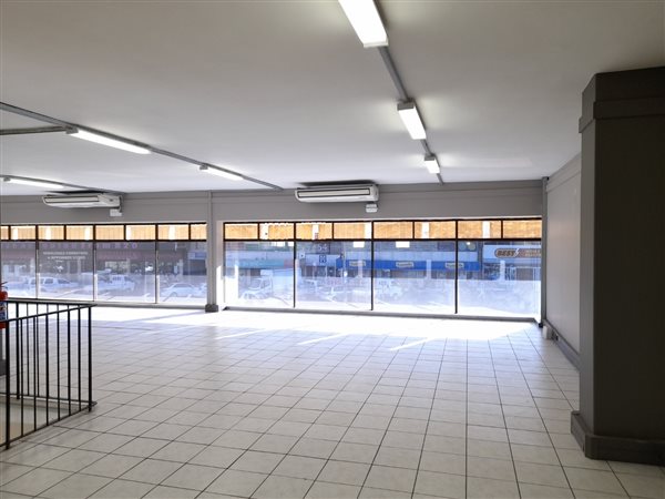849  m² Commercial space
