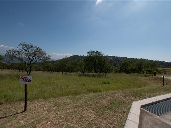 1 022 m² Land