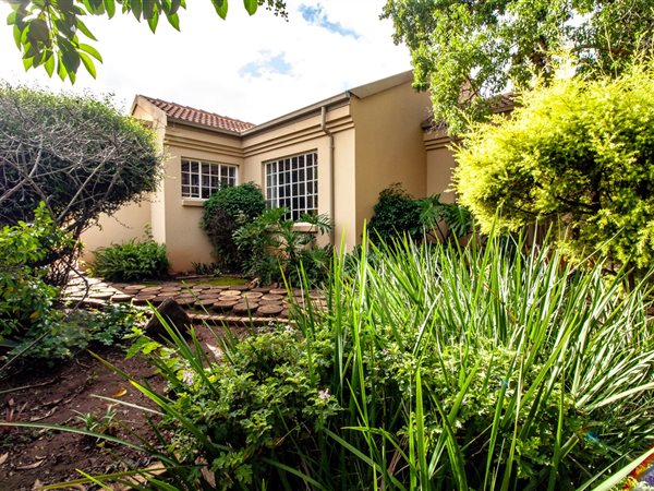 3 Bedroom Townhouse 3 Bedroom Townhouse