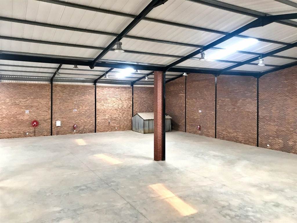 525  m² Industrial space in Pomona photo number 12