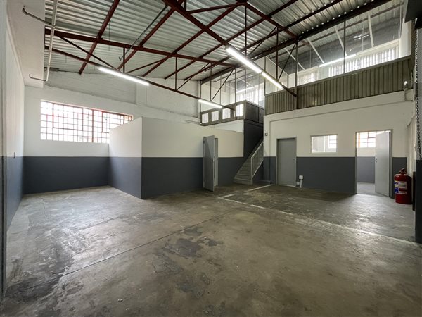150  m² Industrial space
