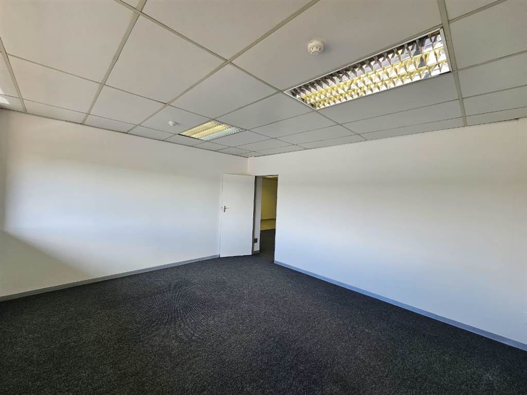 545  m² Commercial space in Centurion CBD photo number 11