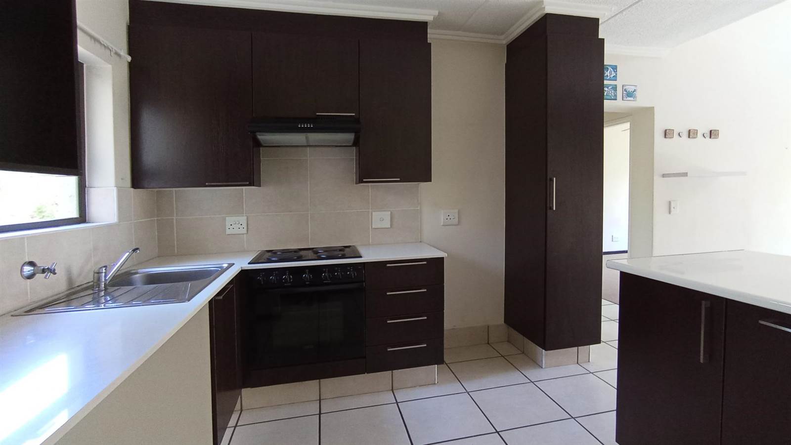 1 Bed Townhouse in Douglasdale photo number 2