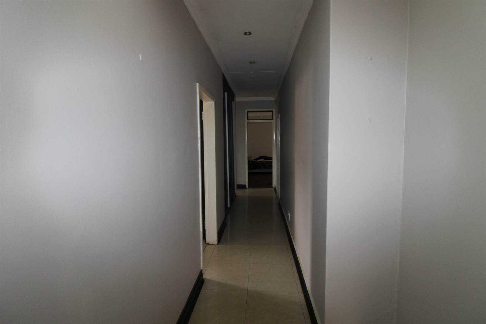 4 Bed House in Universitas photo number 8
