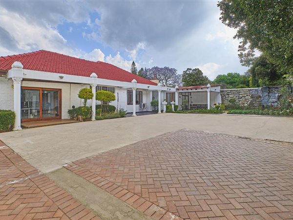 4 Bed House in Saxonwold