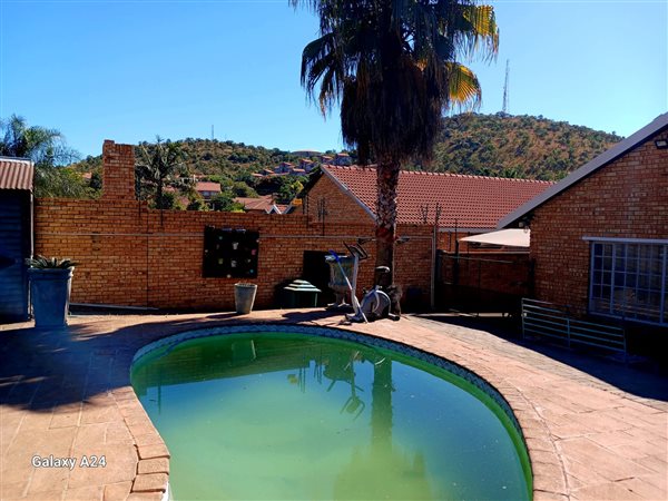 3 Bedroom House 3 Bedroom House