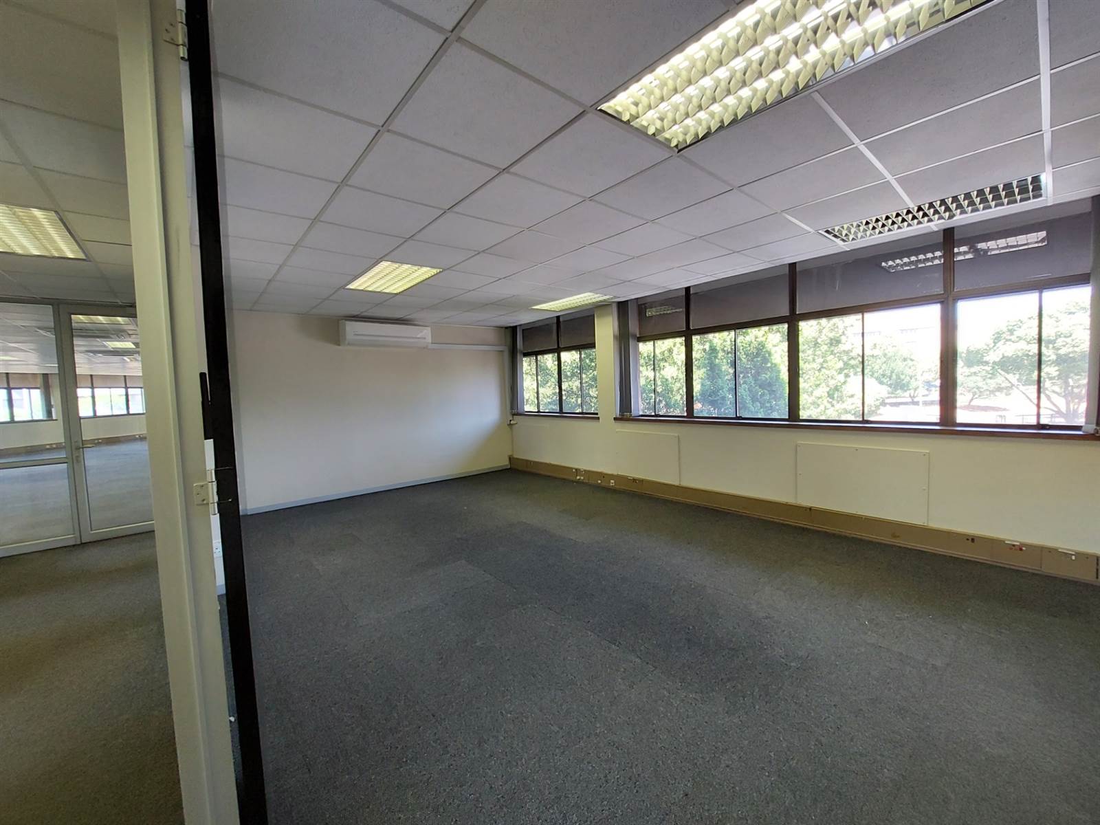 484  m² Office Space in Centurion CBD photo number 15