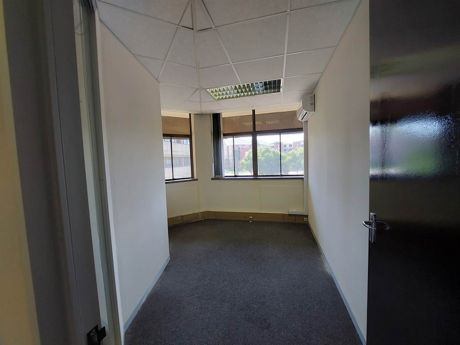 484  m² Office Space in Centurion CBD photo number 11