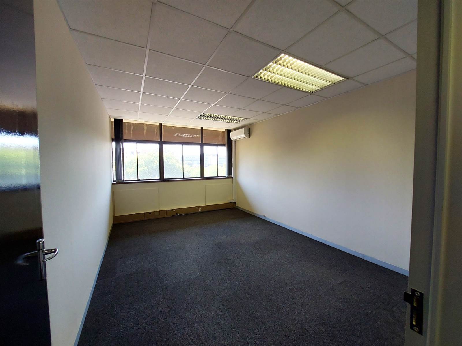 484  m² Office Space in Centurion CBD photo number 16