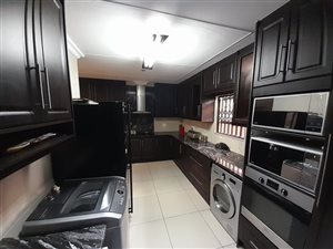 4 Bed House in Birdswood