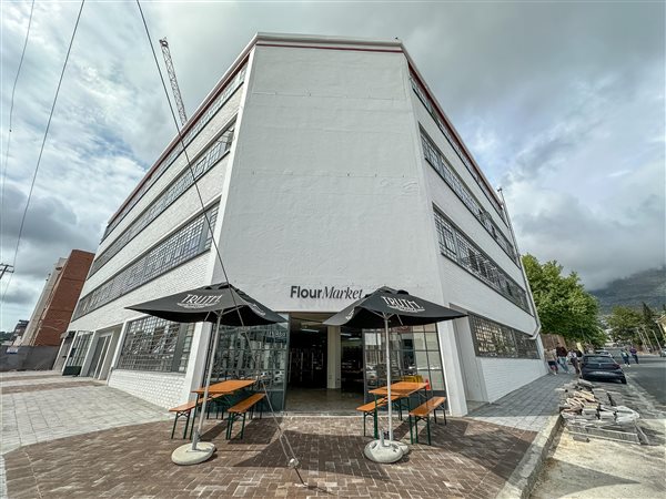 430  m² Commercial space