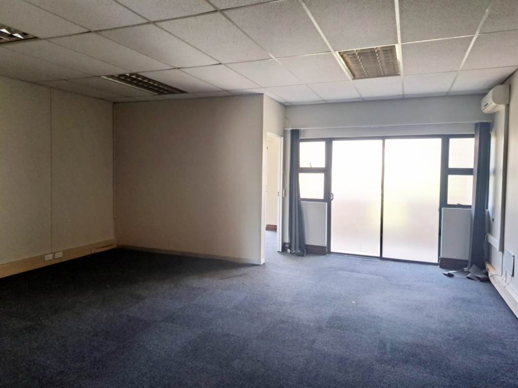 60  m² Office Space in Umhlanga Ridge photo number 5