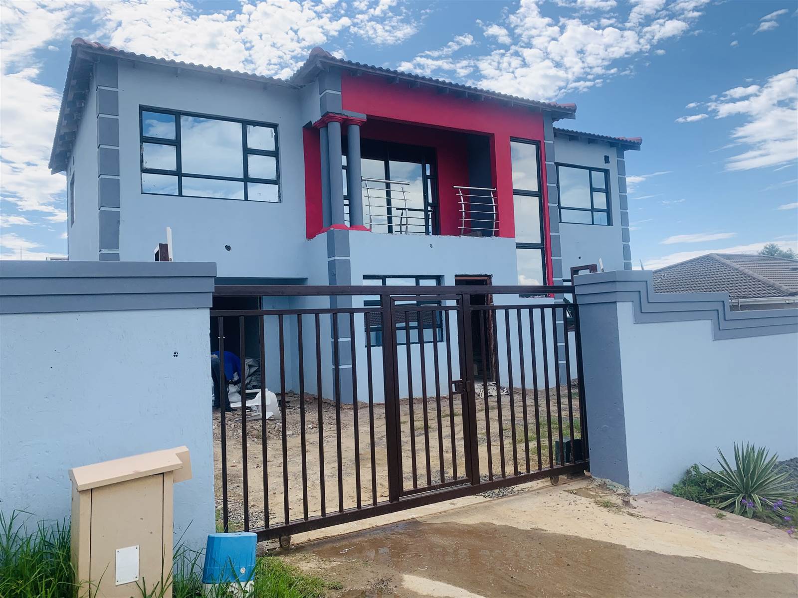 8 Bed House in Southernwood photo number 1