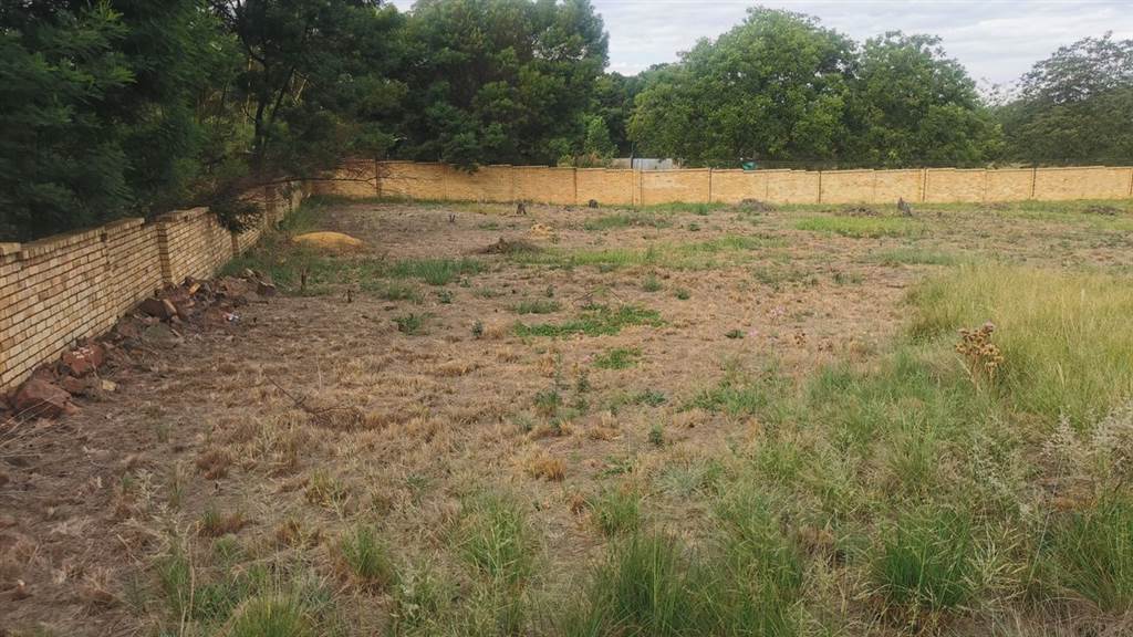 2351 m² Land available in Zwavelpoort photo number 15