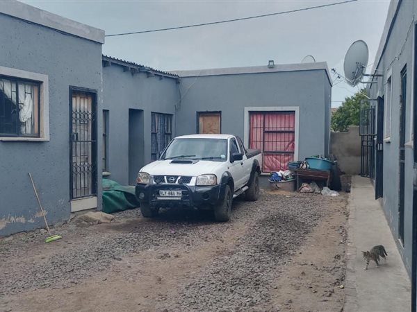 10 Bed House in Duvha Park