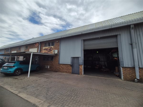 830  m² Industrial space