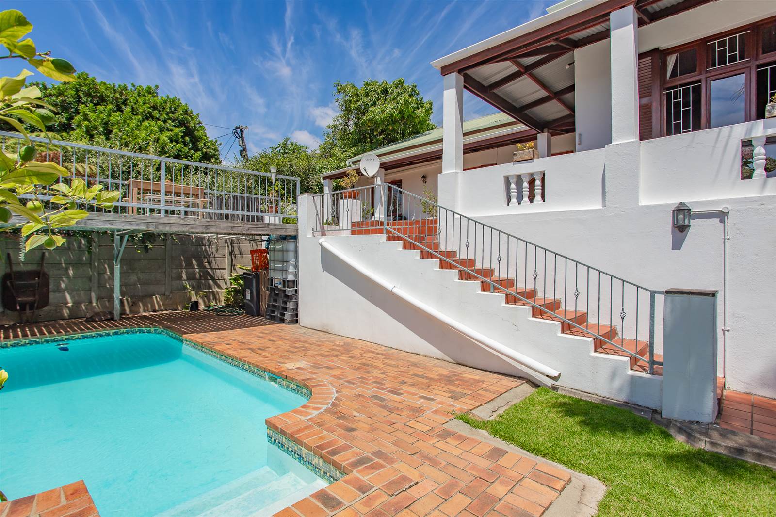 4 Bed House in Paarl Central West photo number 3