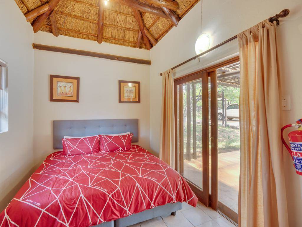 5 Bed House in Zebula Golf Estate photo number 18