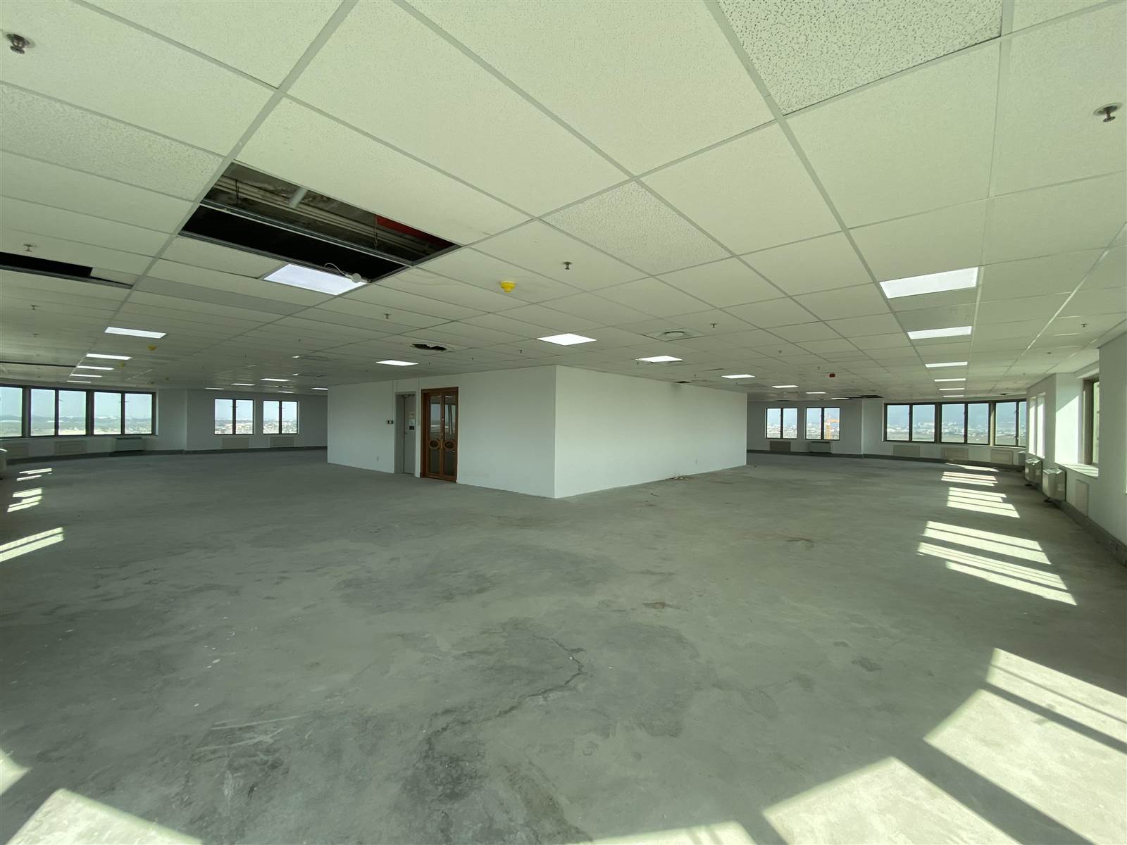592  m² Commercial space in Century City photo number 10