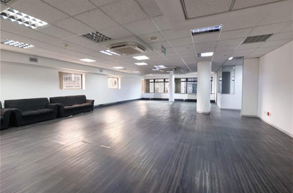 820  m² Office Space in Cape Town City Centre photo number 2