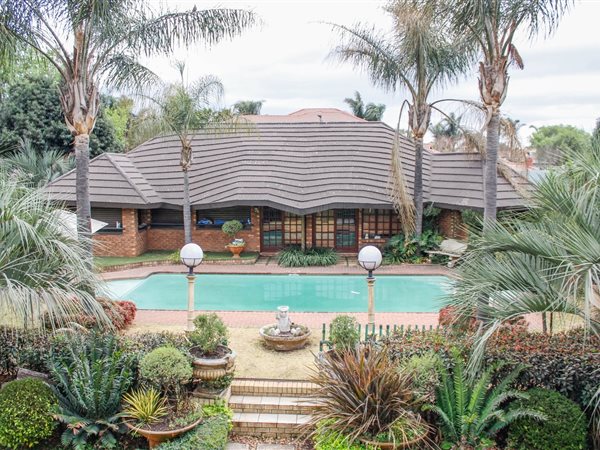 16 Bedroom House 16 Bedroom House