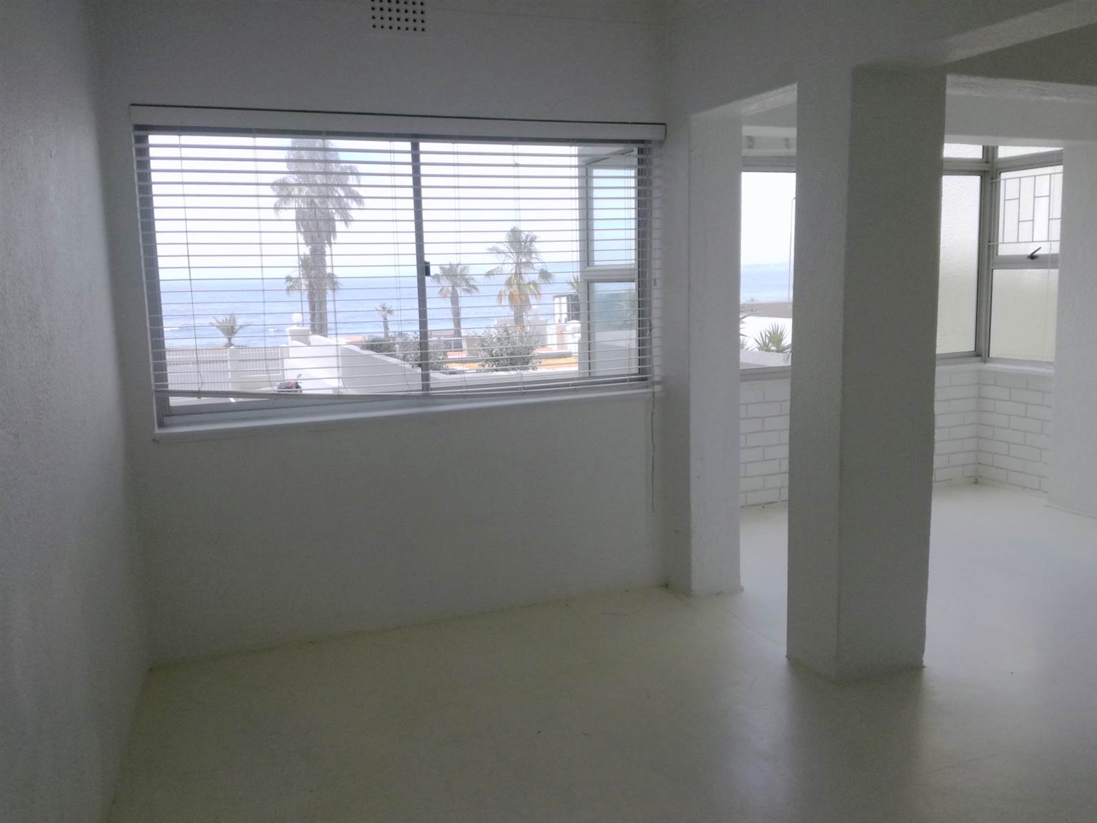 Studio Apartment in Mouille Point photo number 23