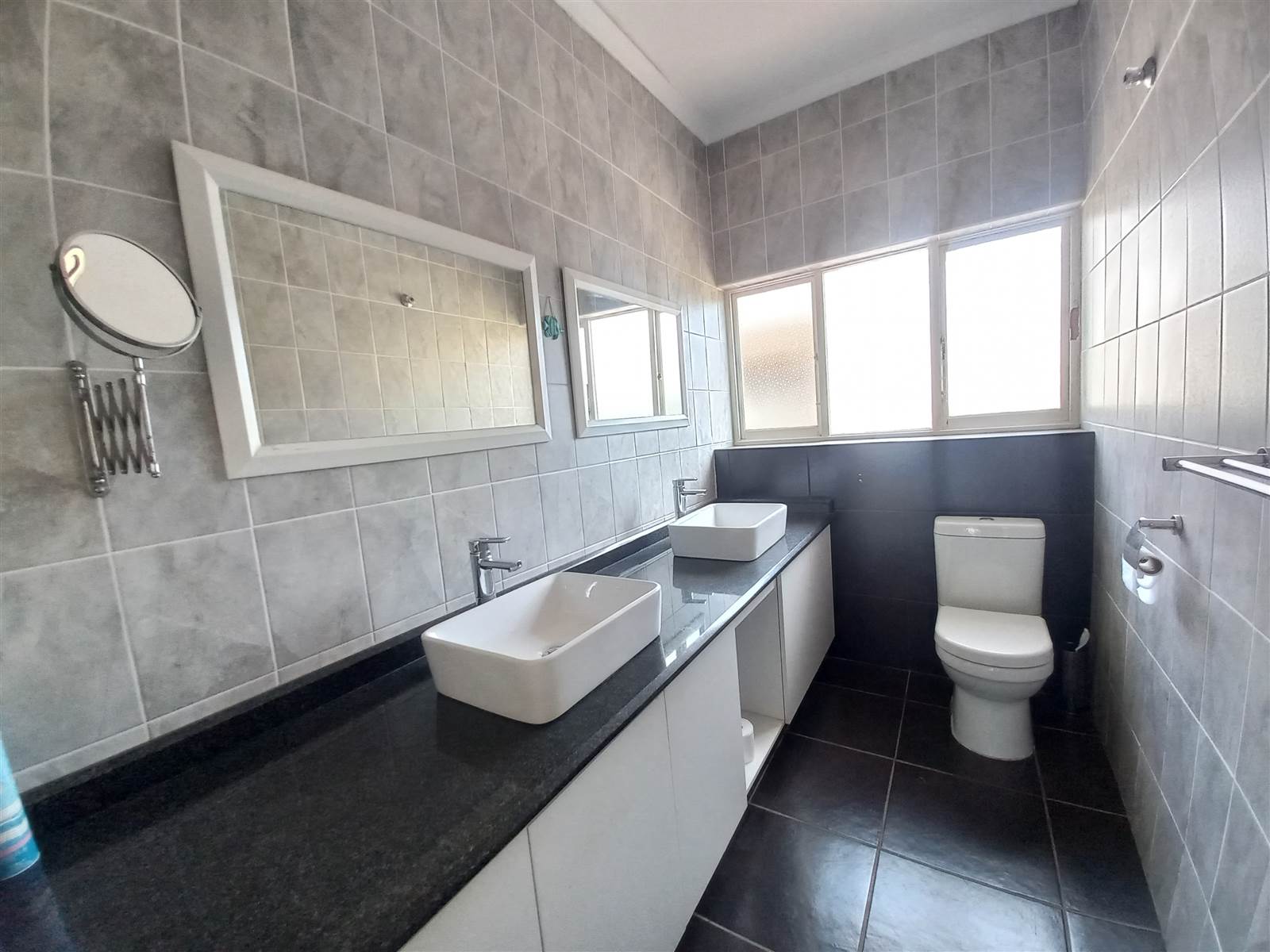 4 Bed Townhouse in Scottburgh South photo number 28