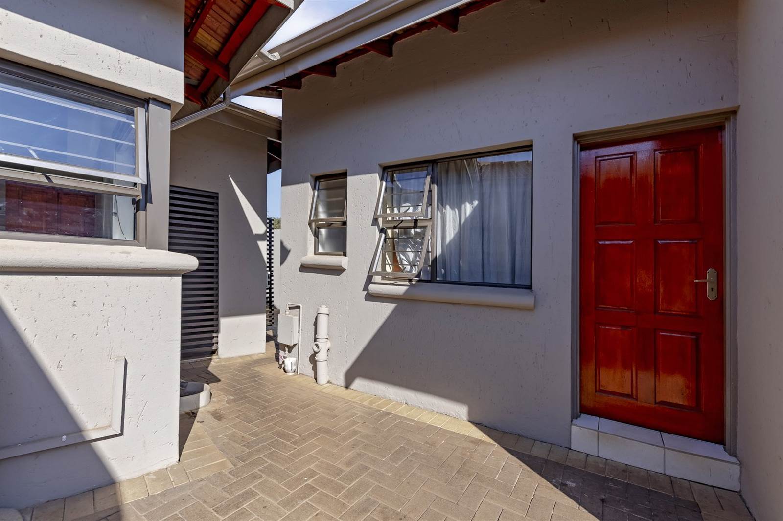 4 Bed House in Lenasia photo number 25