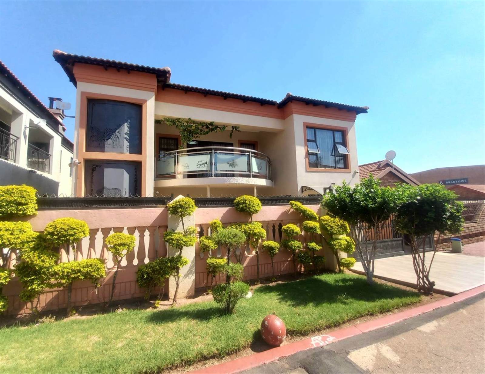 5 Bed House in Atteridgeville photo number 1