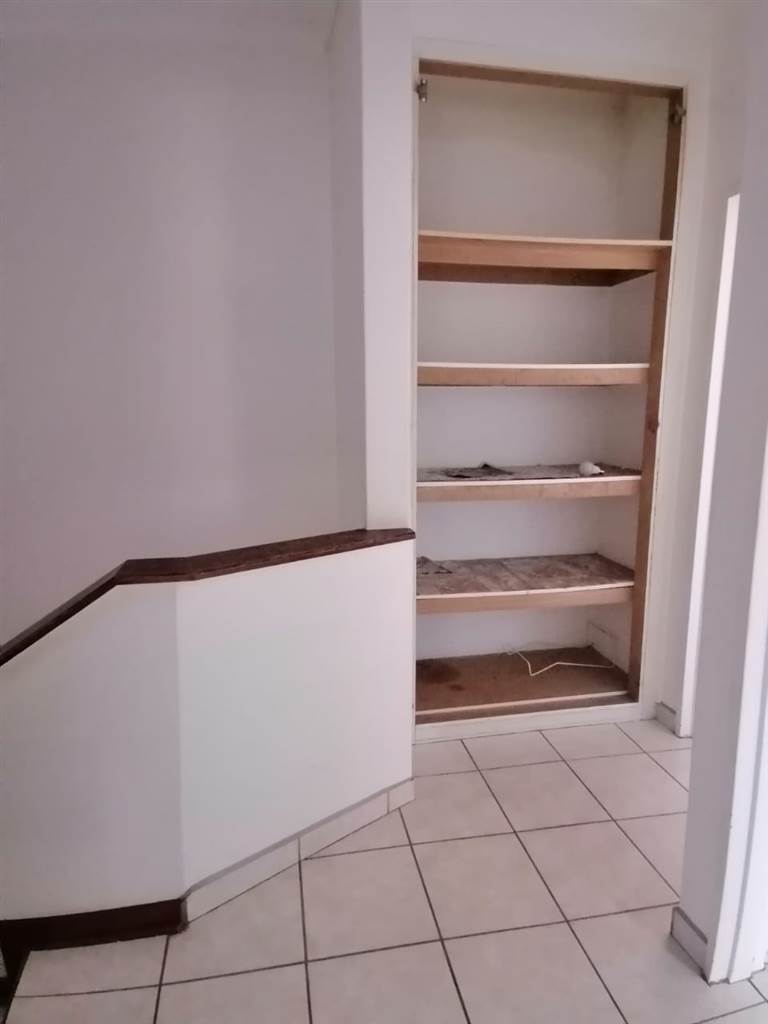 2 Bed Townhouse in Empangeni photo number 8