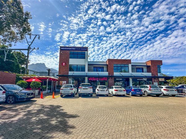 54  m² Commercial space