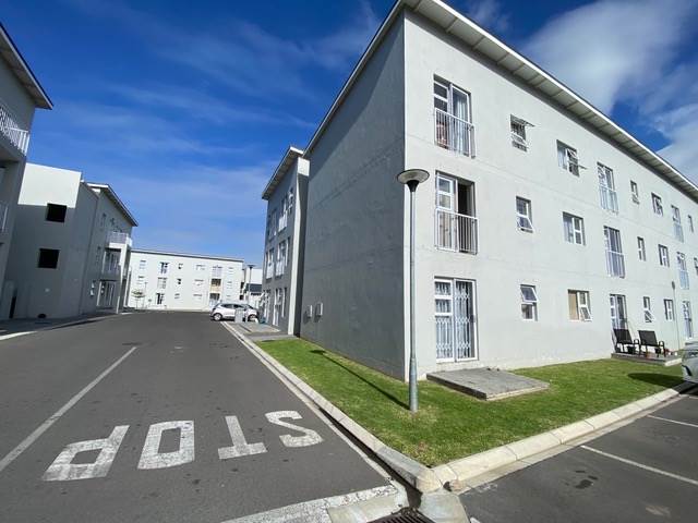 1 Bed Apartment in Klein Parys photo number 20