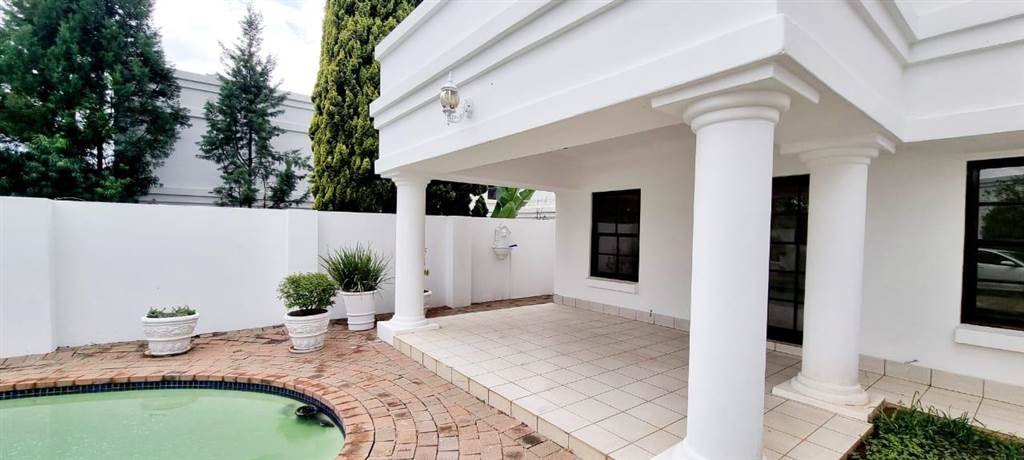 5 Bed Cluster in Bryanston photo number 3