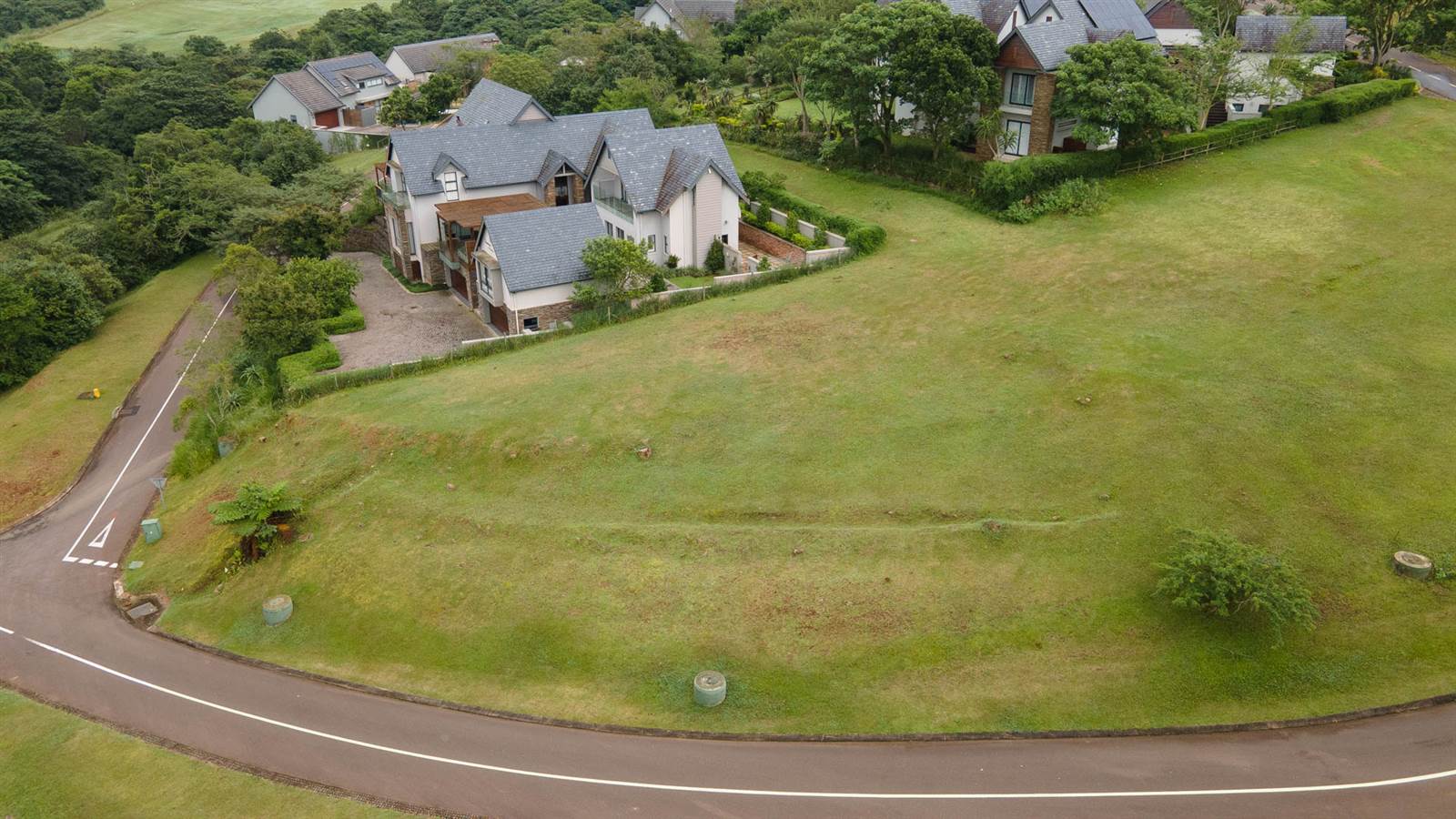 1092 m² Land available in Cotswold Downs Estate photo number 4