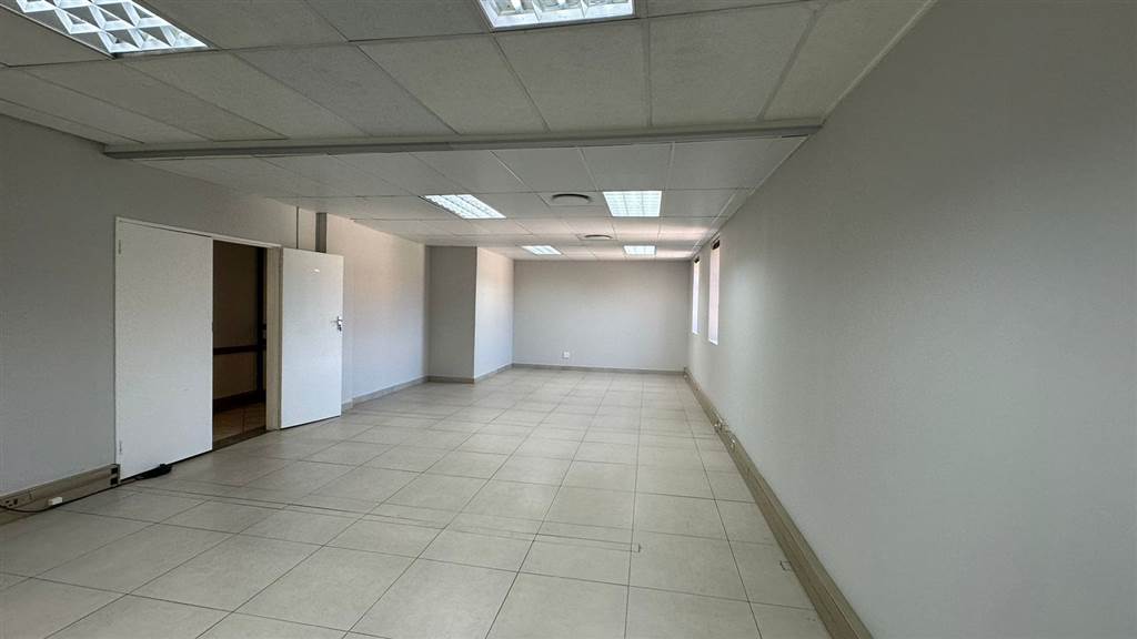 2689  m² Commercial space in Highveld photo number 5