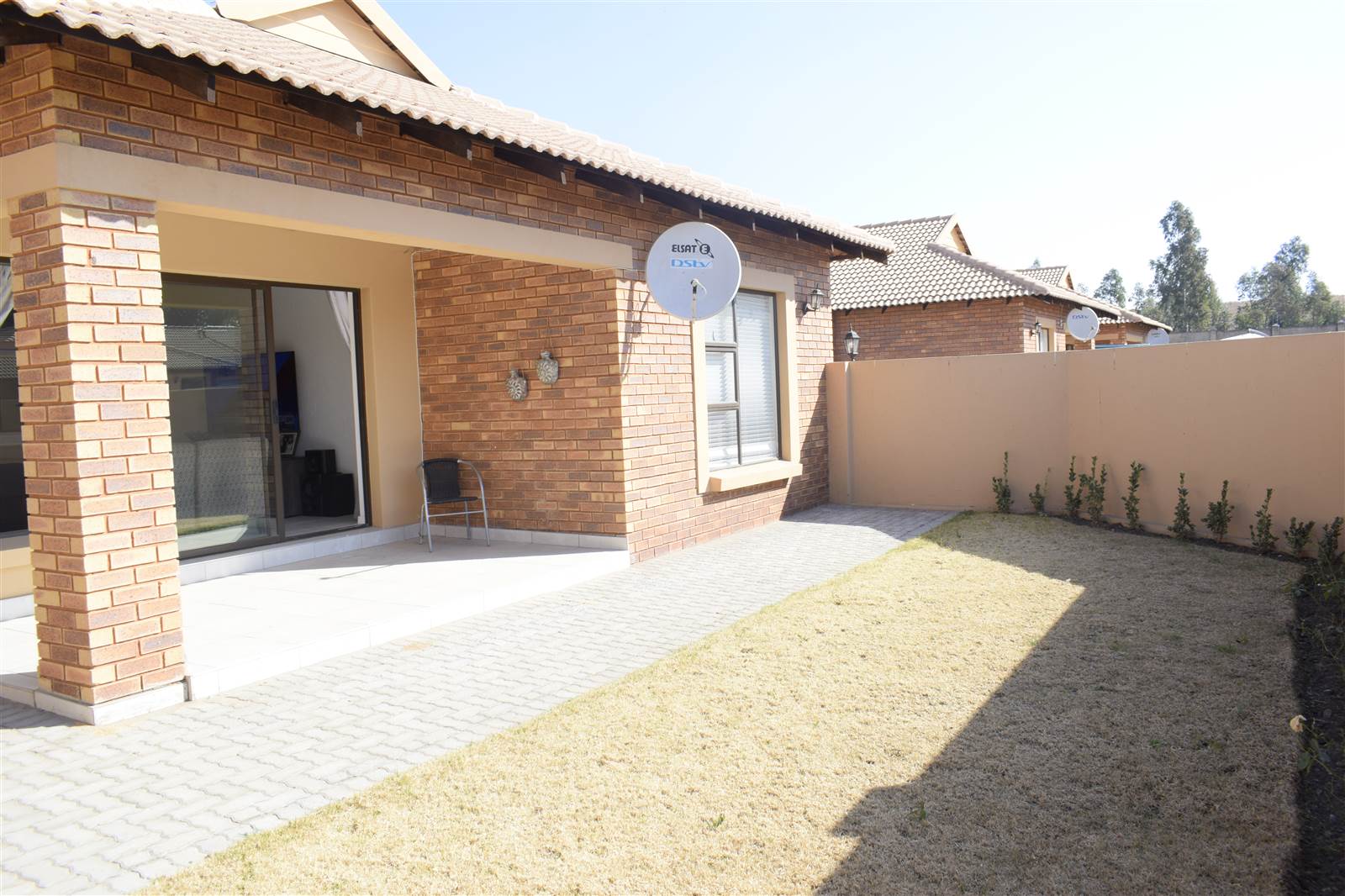 3 Bed Townhouse in Helderwyk photo number 4
