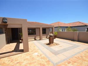 House in Fairview Golf Estate