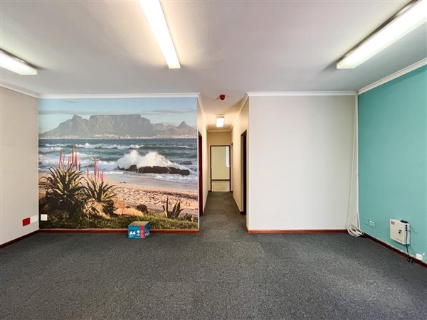 87  m² Commercial space in Bellville Central