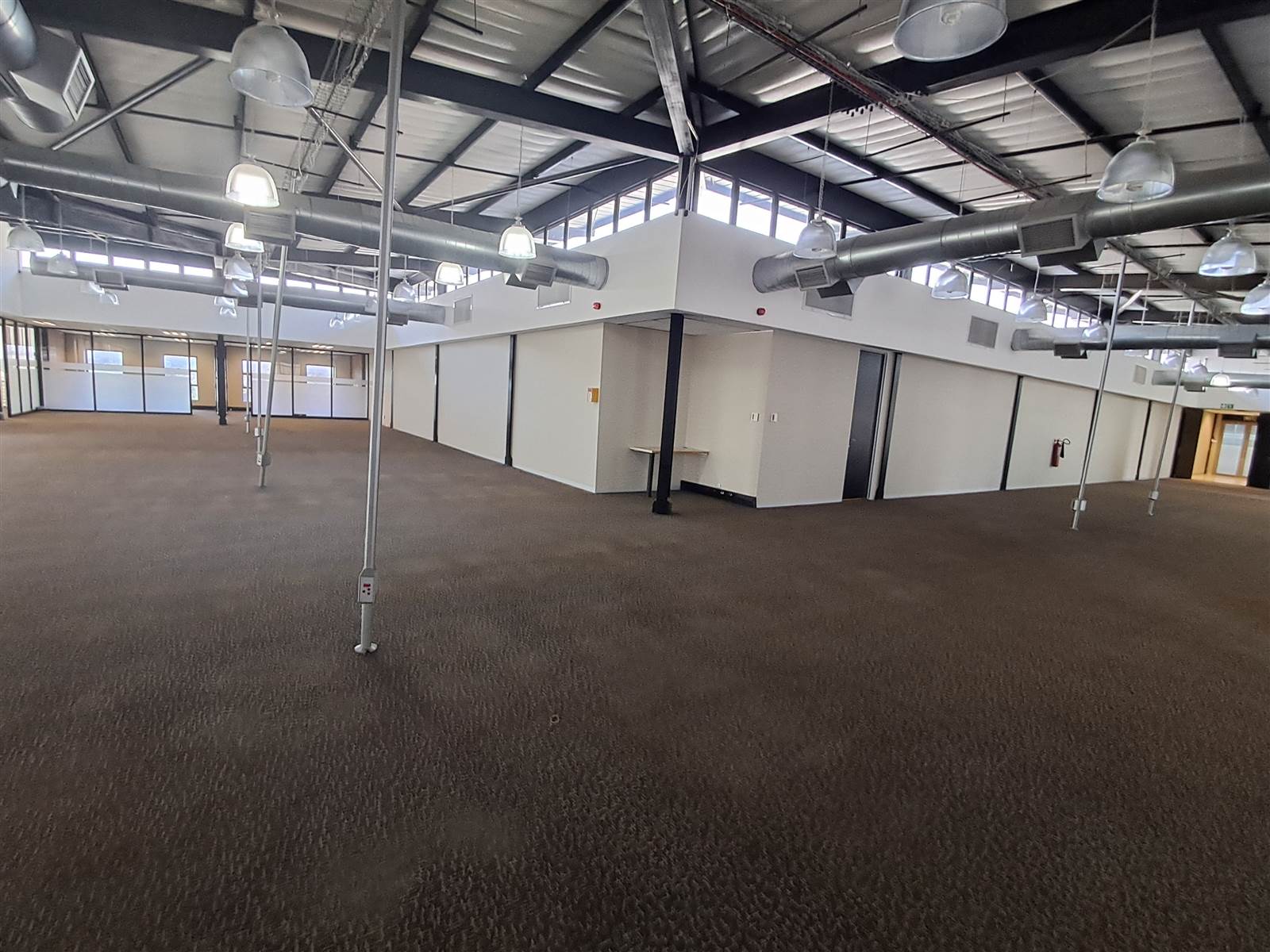 758  m² Commercial space in North Riding photo number 20