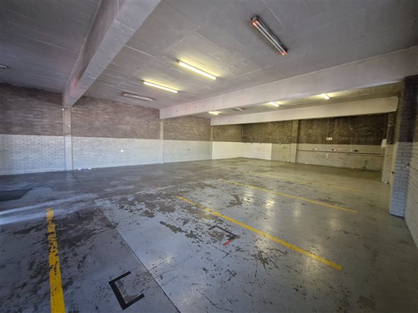 252  m² Industrial space